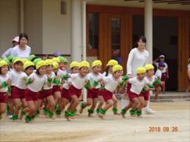 「かっこいい～」「先生、次の踊り教えて～」始めて聴いた時から、目を輝かせていました。