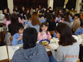 「いただきます！」園でお家の方と一緒に食べる　おごちそう、忘れられない味になることでしょう。