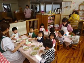 れんげ組さんも食欲もりもり!（保育園５年保育）