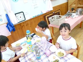 海の命（鮭）も「いただきま～す」