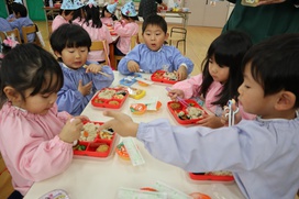 お楽しみの「クリスマス会食」