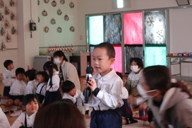 「サンタさんはどこからきたのですか？「「好きな食べ物は何ですか？」・・・